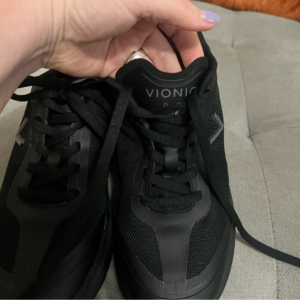 Vionic Walk Max Walking Shoes - Picture 9 of 12